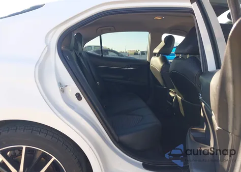 2021 Toyota Camry Se z USA, uszkodzony, nr VIN 4T1G11AK0MU535552